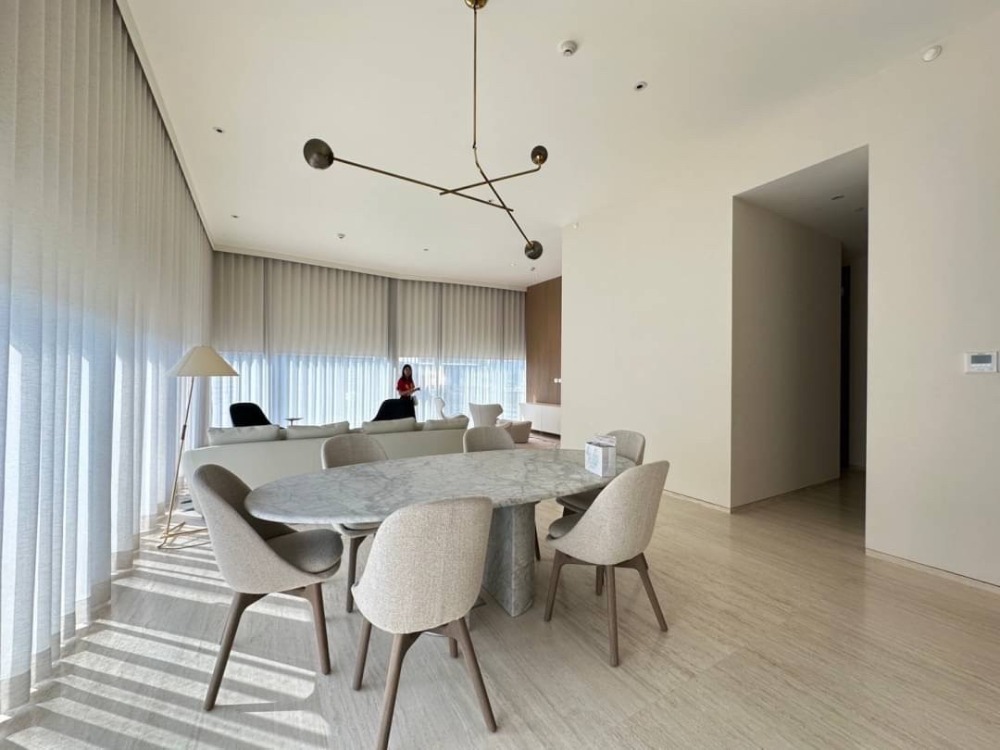 LTHC10095 – Scope Langsuan FOR RENT size 155 Sq. m. 2 beds 2 baths Near BTS Chit Lom Station ONLY 420k/month LTHC10095 – Scope Langsuan FOR RENT size 155 Sq. m. 2 beds 2 baths Near BTS Chit Lom Station ONLY 420k/month