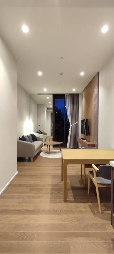 ❖ Nice Decoration ❖ ชั้น 15+ 1 ห้องนอน | 50.88 ตร.ม. | ใกล้ BTS เพลินจิต 3 นาที , MRT ลุมพินี 4 นาที