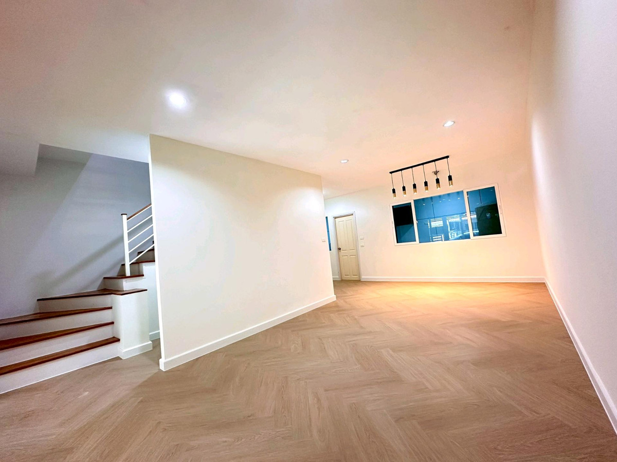 Newly renovated townhome in the Ratchaphruek area. – รูปที่ 2