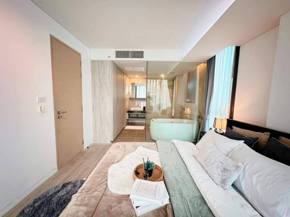 SIAMESE THIRTY NINE | Floor 0+ | 2 bedrooms | Near BTS Phrom Phong 5 minutes and Benjasiri Park.