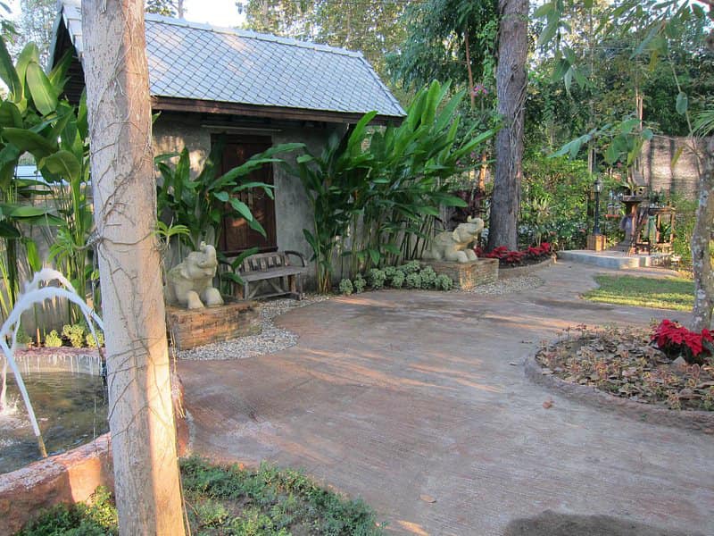 Beautiful land for sale with buildings in the San Sai - Maejo area, Chiang Mai. – รูปที่ 4