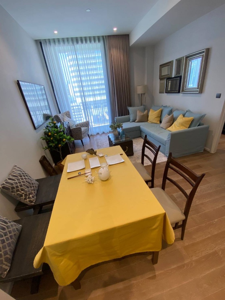 Muniq Langsuan (มิวนีค หลังสวน) | ชั้น 10+ 56.42 ตร.ม. | 1 ห้องนอน |  ใกล้รถไฟฟ้า BTS เพลินจิต 3 นาที  , MRT ลุมพินี 4 นาที