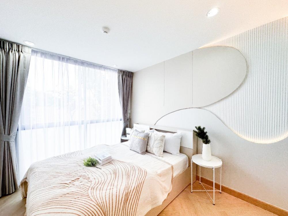 The most luxurious, Izen Ekkamai Ramindra, large room, partitioned, very private, installments starting at only 8,000. The most luxurious, Izen Ekkamai Ramindra, large room, partitioned, very private, installments starting at only 8,000.