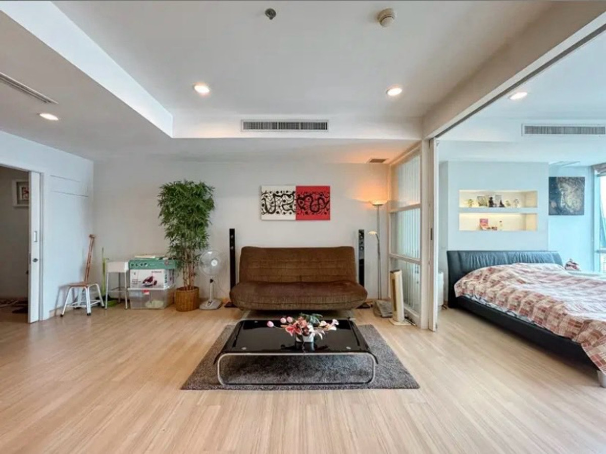 📢👇Very good deal for 1 bed near Icon Siam , Sena fest community mall, relaxing with unblocked river view, fully furnished. 📢👇Very good deal for 1 bed near Icon Siam , Sena fest community mall, relaxing with unblocked river view, fully furnished.