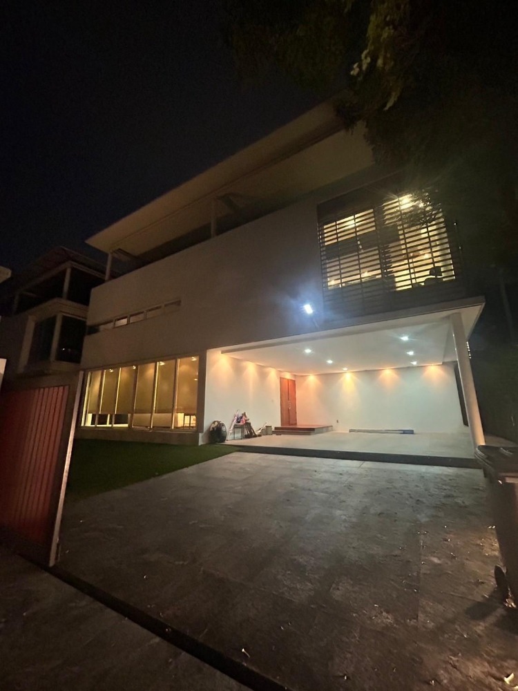 3-storey detached house for rent, Bangna Km 4, beautifully decorated, air conditioned, fully furnished, 5 bed 6 bath rental price 150,000 baht per month. 3-storey detached house for rent, Bangna Km 4, beautifully decorated, air conditioned, fully furnished, 5 bed 6 bath rental price 150,000 baht per month.
