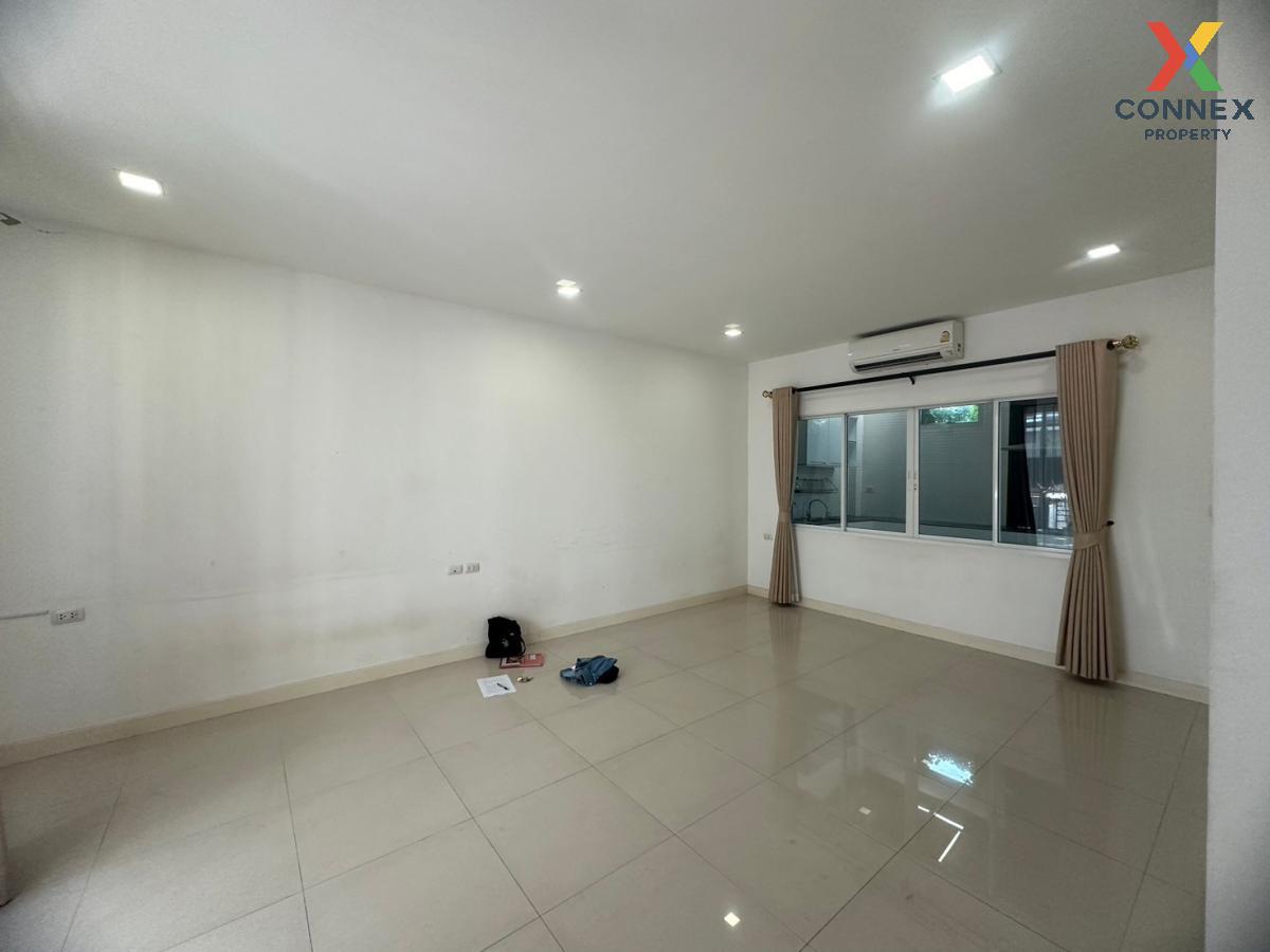 For Sale Townhouse/Townhome , Niran Ville Karnchanapisek-Nakhonin , Bang Khu Wiang , Bang Kruai , Nonthaburi , CX-94667 For Sale Townhouse/Townhome , Niran Ville Karnchanapisek-Nakhonin , Bang Khu Wiang , Bang Kruai , Nonthaburi , CX-94667