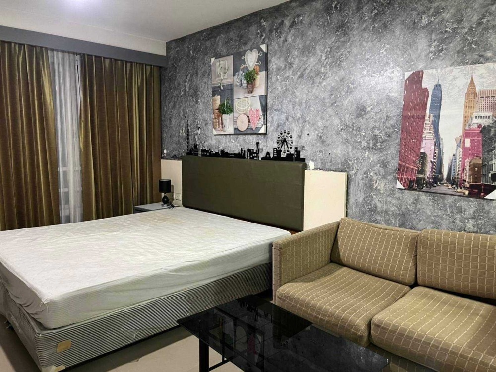 For sale only 1.15 million baht, Condo i house RCA, studio room 26 sq m., 6th floor (S4237)