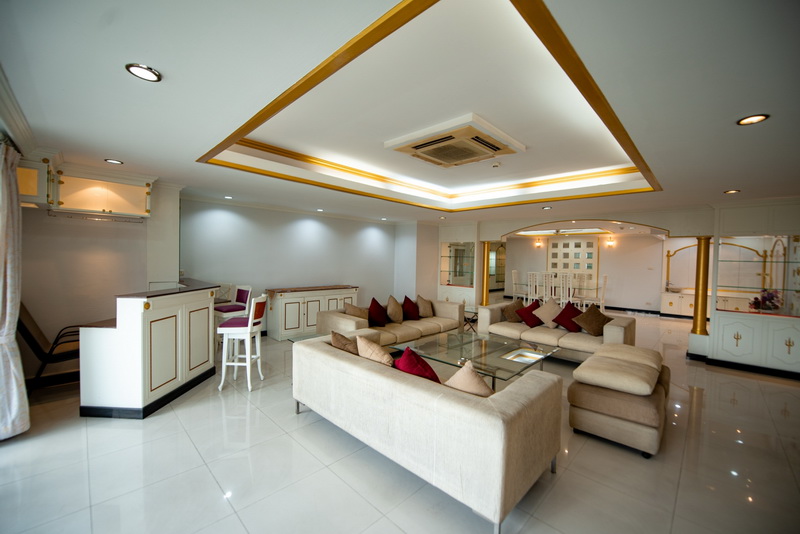 Condo for Sale, Newly Renovated, 3 bedrooms, Soi Ekkamai 12 Condo for Sale, Newly Renovated, 3 bedrooms, Soi Ekkamai 12
