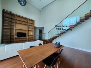Duplex ( 3Bed 166 Sqm )RENT @BTS Prompong - 120,000 THB Negotiable
