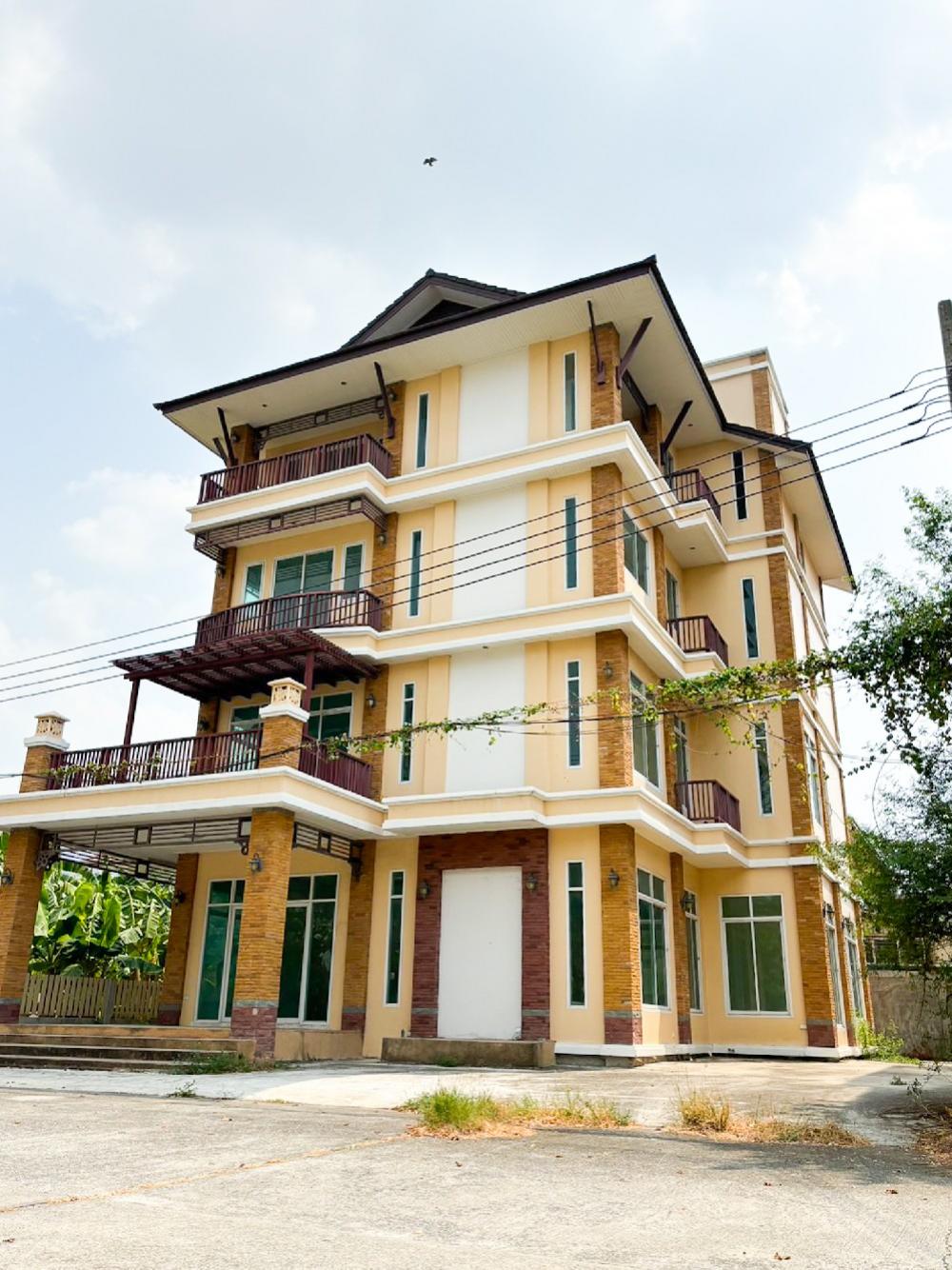 FOR SALE #For sale 4-storey home office #On Romklao Road MY AIRPORT Romklao-Suvarnabhumi