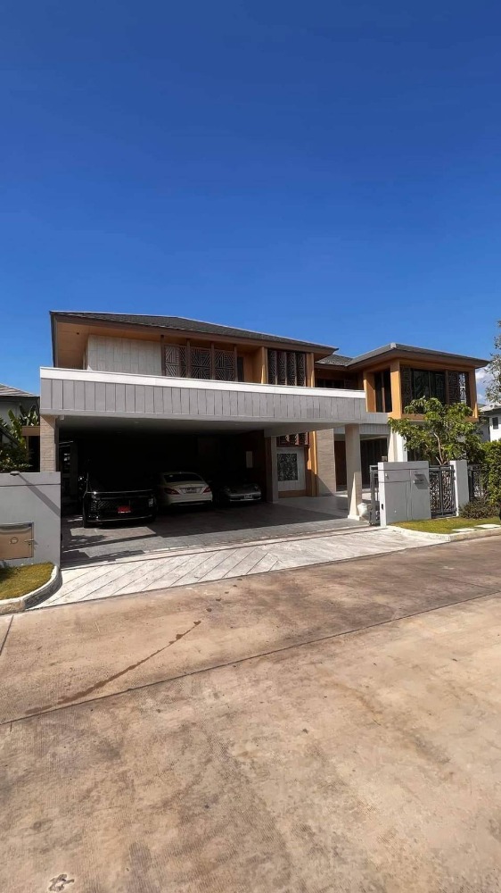 Burasiri Watcharapol (บุราสิริ วัชรพล) | บ้านเดี่ยว 2 ชั้น 5 ห้องนอน | บ้านใหม่ บ้านหัวมุม | ตกแต่ง Built-in พร้อมเข้าอยู่ | อยู่ตรงข้ามสำนักงานเขตสายไหม