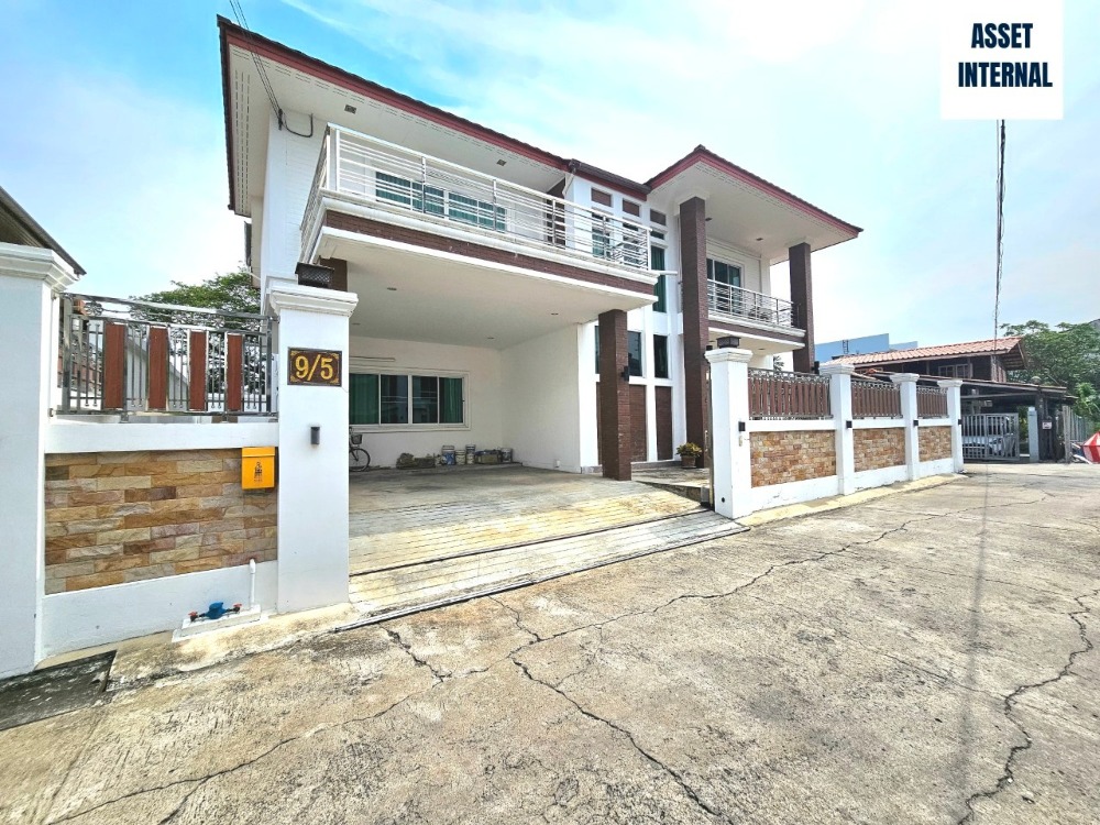Single house for sale, 5 bedrooms, Soi Nawamin 74, area 80 square meters, 5 bathrooms, 2 parking spaces, behind Chocolate ville, Ramintra Subdistrict, Khan Na Yao District, Bangkok. Single house for sale, 5 bedrooms, Soi Nawamin 74, area 80 square meters, 5 bathrooms, 2 parking spaces, behind Chocolate ville, Ramintra Subdistrict, Khan Na Yao District, Bangkok.