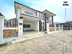 Single house for sale, 5 bedrooms, Soi Nawamin 74, area 80 square meters, 5 bathrooms, 2 parking spaces, behind Chocolate ville, Ramintra Subdistrict, Khan Na Yao District, Bangkok.