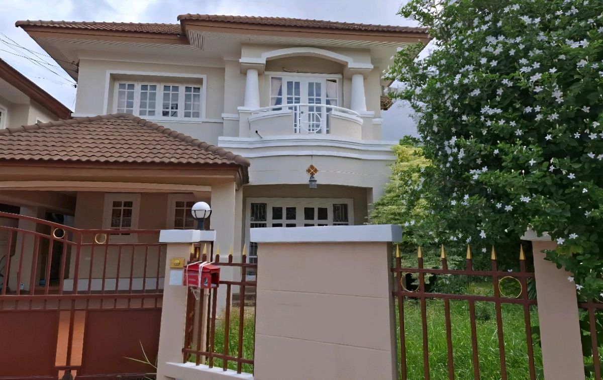 For rent, 2-story detached house, 102 sq m., Srinakarin Road. (Soi Sridan 22) near Makro For rent, 2-story detached house, 102 sq m., Srinakarin Road. (Soi Sridan 22) near Makro