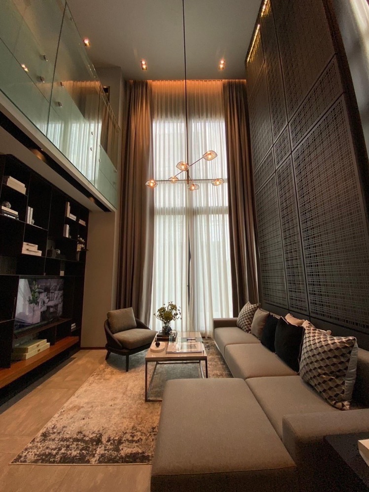 SUPER LUXURY | Malton Private Residences Ari (มอลตัน ไพรเวท เรสซิเดนซ์ อารีย์) | 5-storey detached house | 489.33 sq.m. (49.90 sq.w.) | 3 bedrooms | Fully furnished | Private swimming pool | Close to BTS Ari 1 minute.