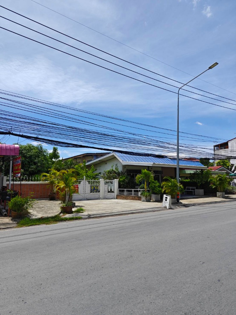 ขายที่ดิน จ.อยุธยา ที่อยู่ในเกาะเมือง ทำเลสวย ติดถนนหลัก รถวิ่งผ่านตลอด อยู่ใกล้ตลาด สถานที่ท่องเที่ยว เมืองโบราณ ศูนย์การค้า พื้นที่ 332 ตารางวา  ราคา 37.8 ล้านบาท – รูปที่ 4