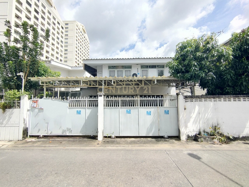 Sell single house, Ratchada Huai Khwang zone, Soi 20 June, near MRT/50-HH-65054. Sell single house, Ratchada Huai Khwang zone, Soi 20 June, near MRT/50-HH-65054.