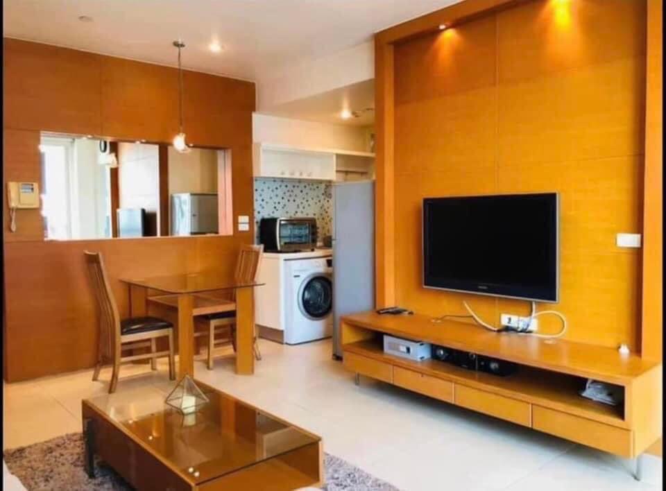 Manhattan Chidlom ขายห้องบิวท์อินแต่งสวยแบบ 1 Bedroom ชั้น 22 ทิศตะวันออก วิว The Park Chidlom & Central Embassy Manhattan Chidlom ขายห้องบิวท์อินแต่งสวยแบบ 1 Bedroom ชั้น 22 ทิศตะวันออก วิว The Park Chidlom & Central Embassy