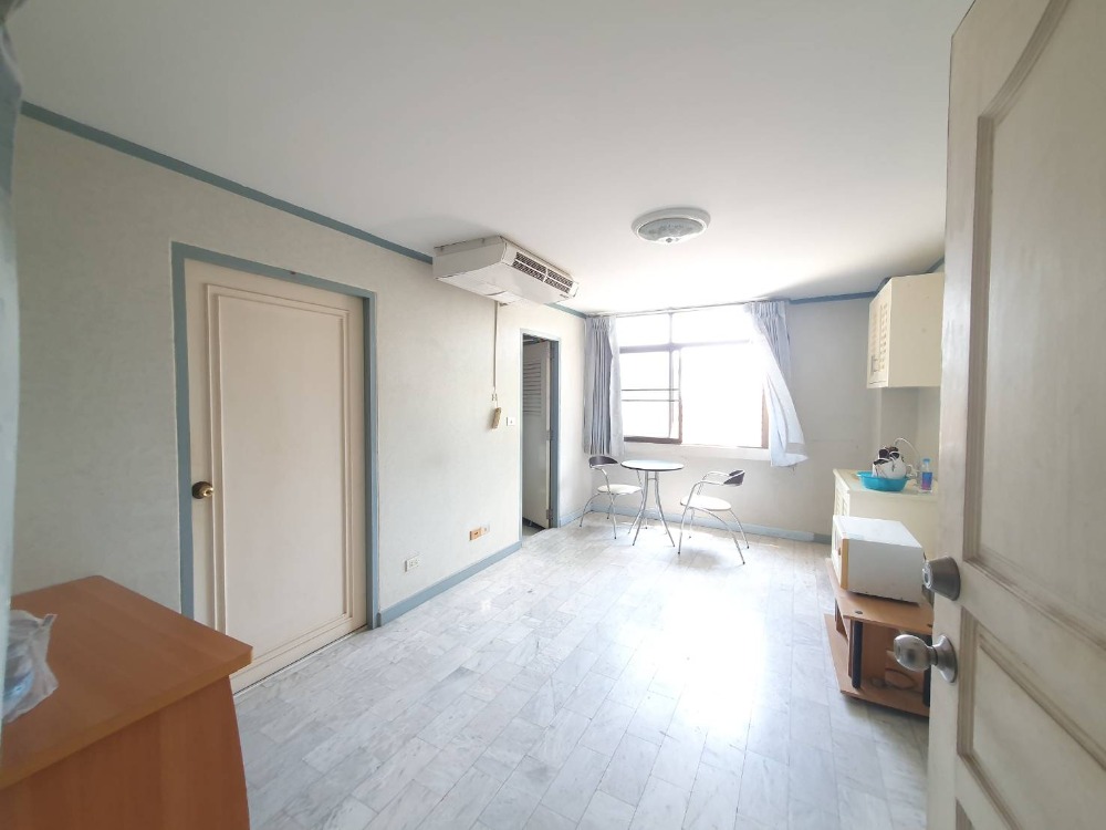 Condo for sale Vipavadee View (Vibhavadee View), large room, 1 bedroom, 1 bathroom (behind Thai Airways Head Office) near MRT Phahon Yothin, BTS Lat Phrao Intersection. Condo for sale Vipavadee View (Vibhavadee View), large room, 1 bedroom, 1 bathroom (behind Thai Airways Head Office) near MRT Phahon Yothin, BTS Lat Phrao Intersection.