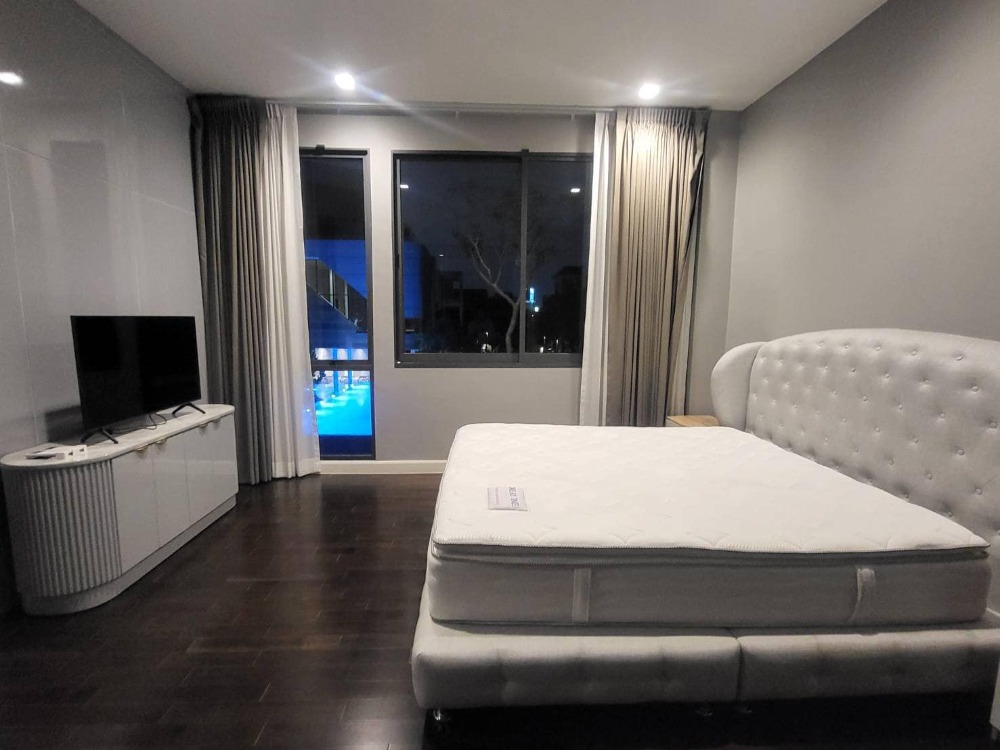 ให้เช่า The Gentry พัฒนาการ 2 วิลล่าหรูโครงการใหม่ บ้านใกล้ clubhouse  วิวสระว่ายน้ำ – รูปที่ 3