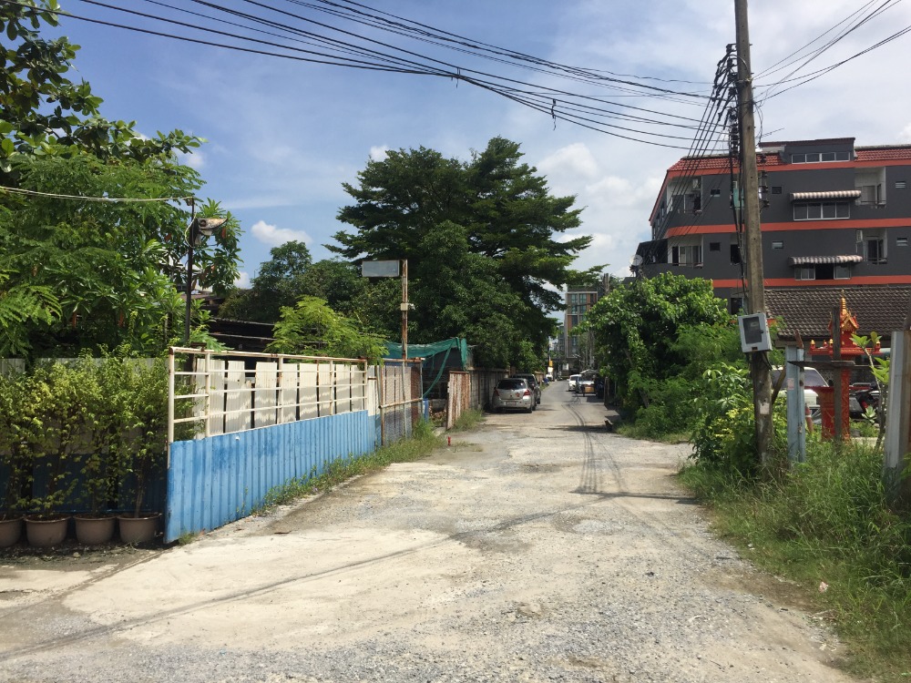 ขาย ที่ดิน ลาดพร้าววังหิน  ลาดพร้าว  กรุงเทพ ติดคลองลาดพร้าว 874 ตรว – รูปที่ 4