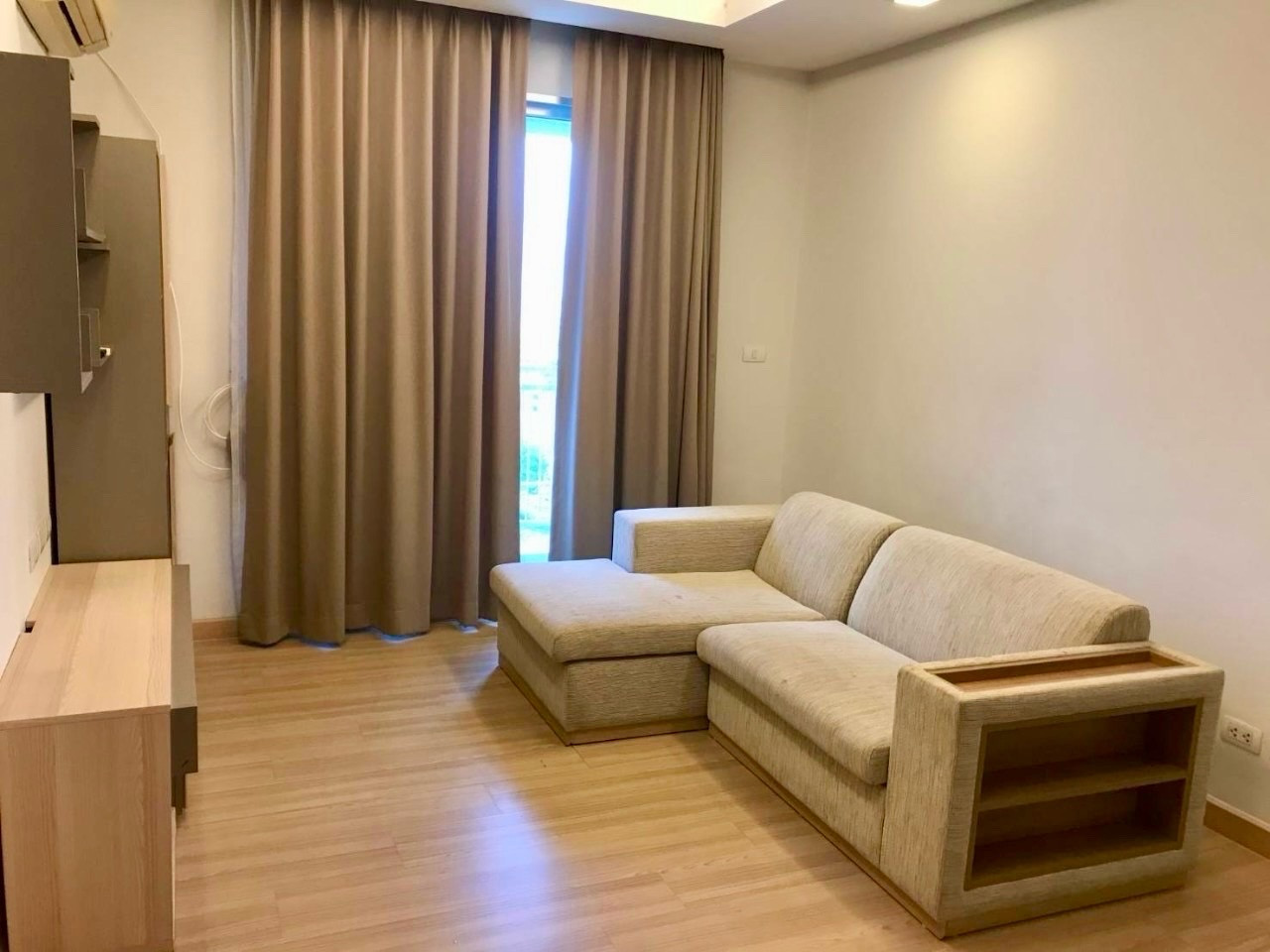 Condo for rent True Thonglor 45 sq m. 1 bed 1 bath 1 living 1 kitchen 1 parking 1 balcony