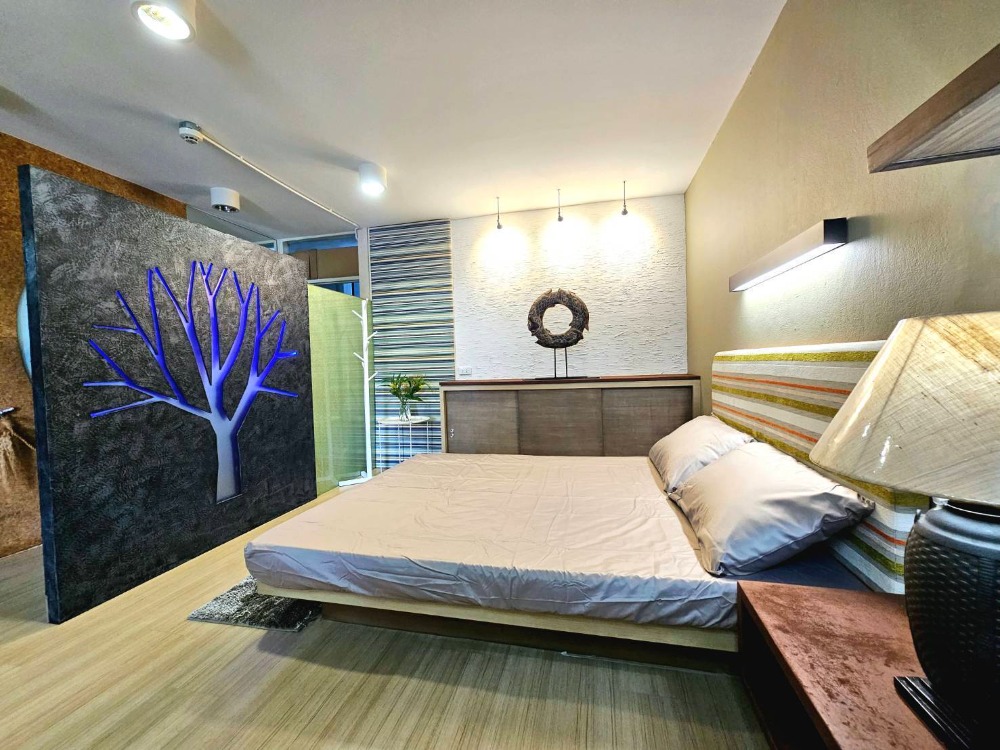 Condo for rent, Ratchathewi Tower, next to BTS Ratchathewi Station, very good location, most beautiful room.
