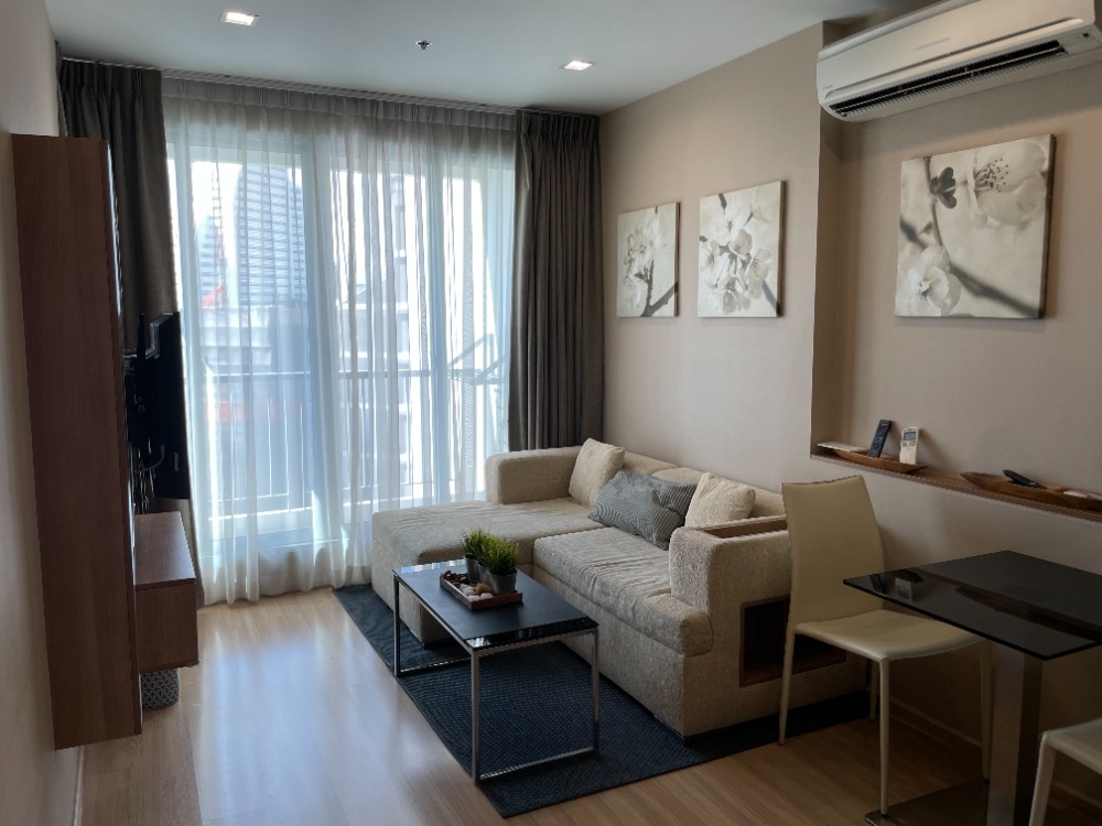 1 ส.ค. 69 ให้เช่าคอนโด RHYTHM Sathorn ริทึ่ม สาทร ติด BTS สะพานตากสิน ขนาด 38.06 sqm วิวสะพานตากสิน ฝั่งแม่น้ำเจ้าพระยา, รวม Wifi