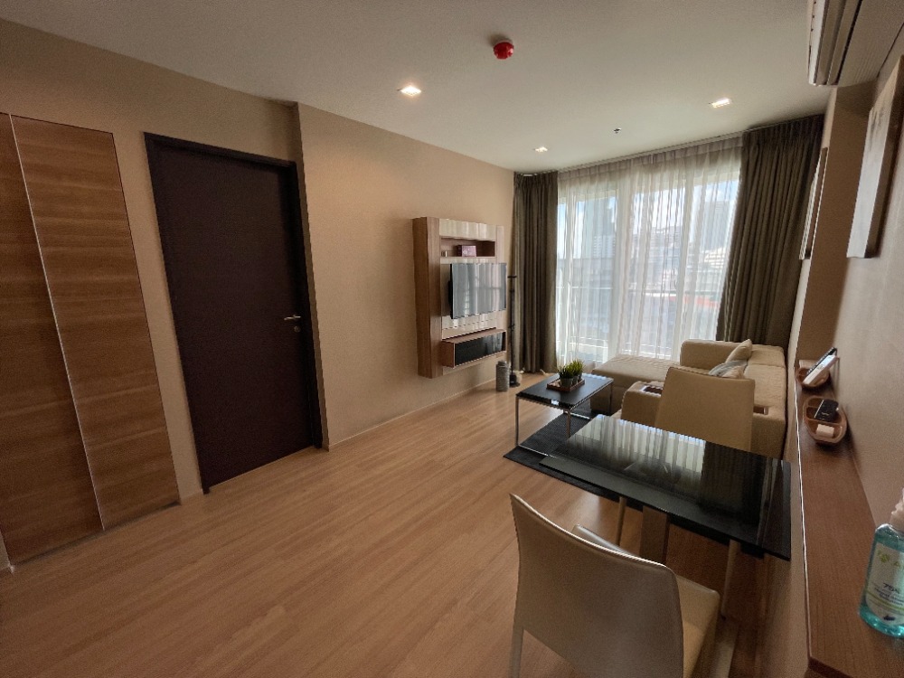 1 ส.ค. 69 ให้เช่าคอนโด RHYTHM Sathorn ริทึ่ม สาทร ติด BTS สะพานตากสิน ขนาด 38.06 sqm วิวสะพานตากสิน ฝั่งแม่น้ำเจ้าพระยา, รวม Wifi – รูปที่ 4