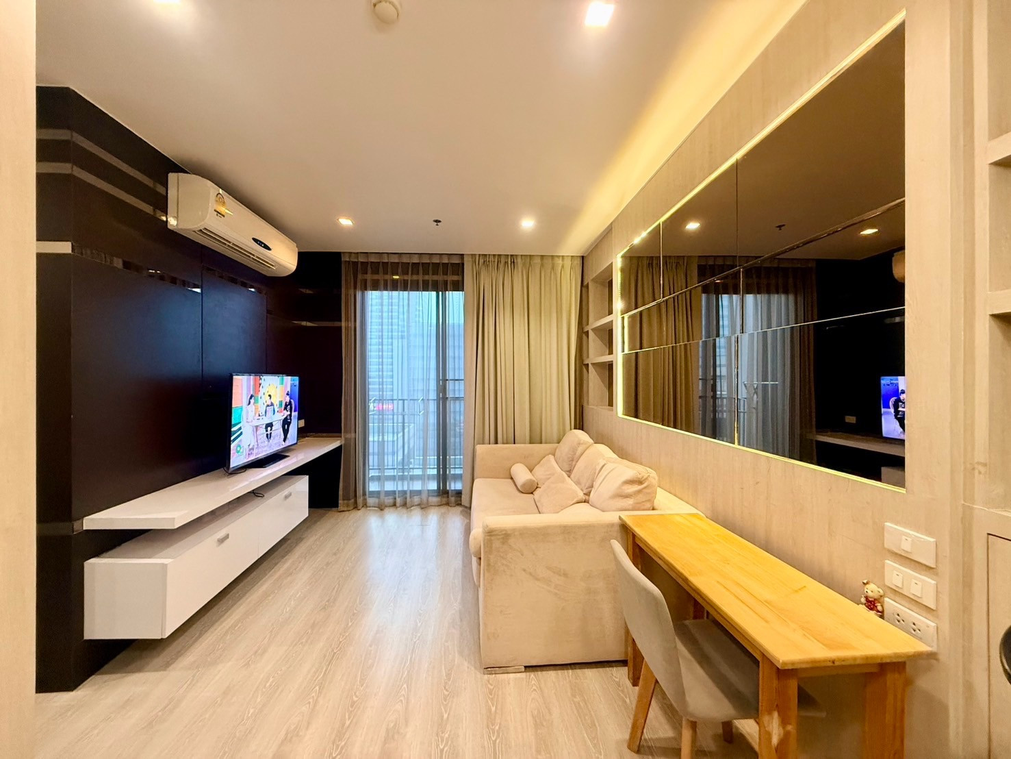RENT Quinn ratchada 17 💖🌷1 Bedroom MRT Sutthisan inbox LineID : @ladysai (@ )