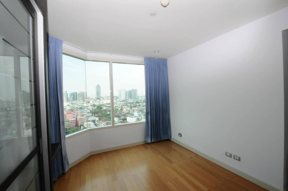 Watermark Chaophraya River (วอเตอร์มาร์ค เจ้าพระยา ริเวอร์) | ชั้น 20+ 145.94 ตร.ม. | 3 ห้องนอน | เลี้ยงสัตว์ได้ Fully furnished | รถไฟฟ้า BTS กรุงธนบุรีและ BTS สะพานตากสิน 5 นาที – รูปที่ 3
