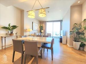 For rent Magnolias Waterfront Residences Spacious room, luxuriously decorated. Fully furnished, luxurious, the room is in a zone with few units. Enjoy high privacy at Magnolias Waterfront Residences.
