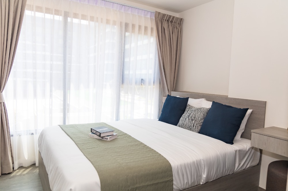 New condo for rent, opposite Kasetsart University, Sriracha, next to Sukhumvit main road ⭐1 bedroom, 1 bathroom, size 32 sq m., Smart Kitchen, rent for 8,500 baht per month.