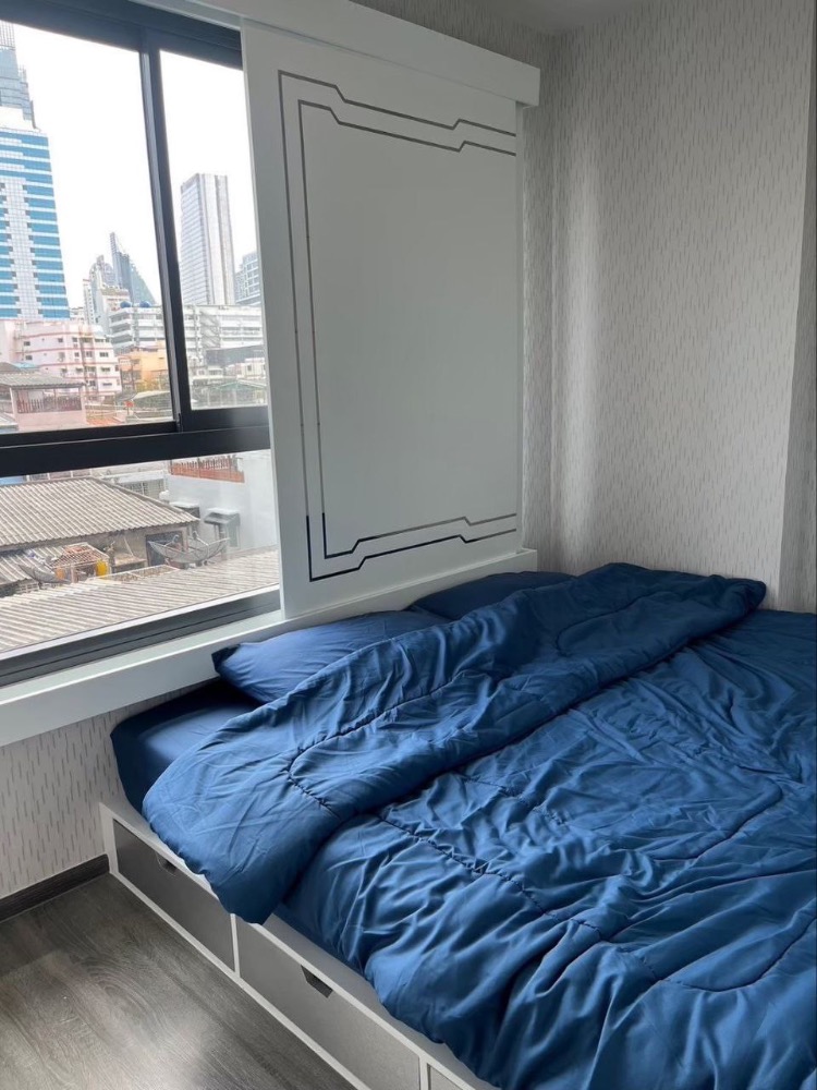 Ideo Chula - Samyan【𝐑𝐄𝐍𝐓】🔥White tone room, space theme, cute, fully furnished, full central area. Near Samyan Mitrtown, ready to move in!🔥Contact Line ID: @hacondo