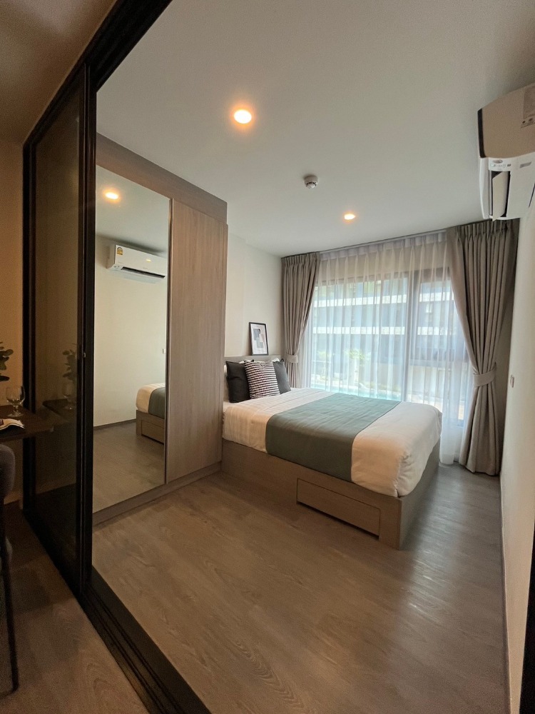 New condo for rent, opposite Kasetsart University, Sriracha, next to Sukhumvit main road ⭐1 bedroom, 1 bathroom, size 26 sq m., Smart Kitchen rent for 8,900 baht per month.