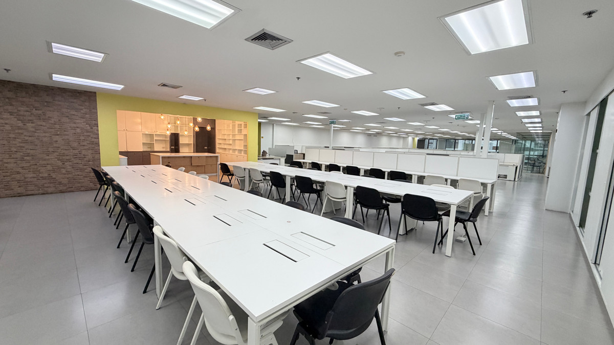 🏢OFFICE SPACE FOR RENT🏢 Lake Rajada Office Complex ตรงข้ามสวนเบญจกิติ(โรงงานยาสูบ) ใกล้ศูนย์ประชุมแห่งชาติสิริกิต – รูปที่ 3