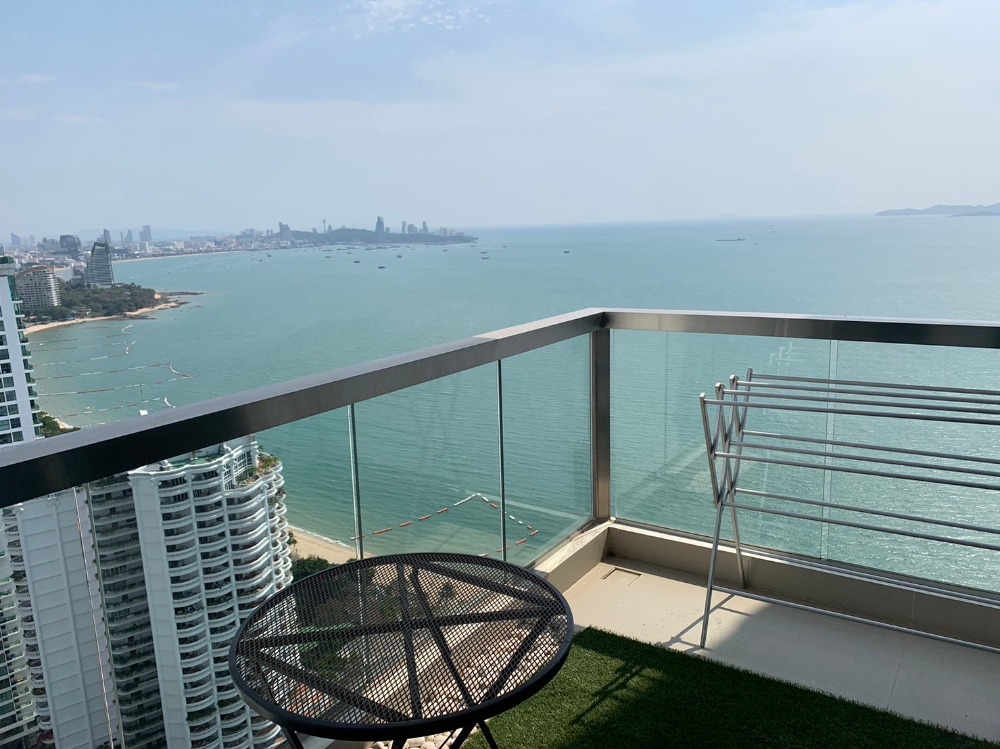 Condo for sale The palm wongamat beach front pattaya 2 Bed (S03-1767)