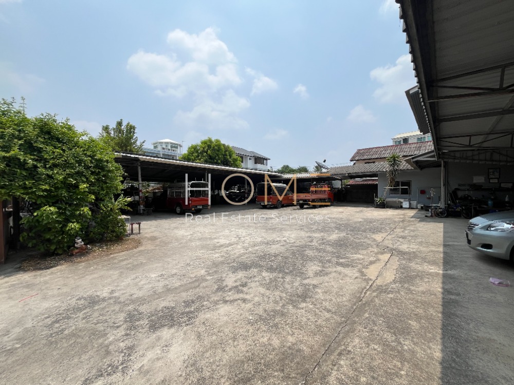 Land Ladprao 87 Yaek 25 / 1 rai (for sale), Land Ladprao 87 Yaek 25 / 1,600 Square Meter (FOR SALE) RUK757 Land Ladprao 87 Yaek 25 / 1 rai (for sale), Land Ladprao 87 Yaek 25 / 1,600 Square Meter (FOR SALE) RUK757