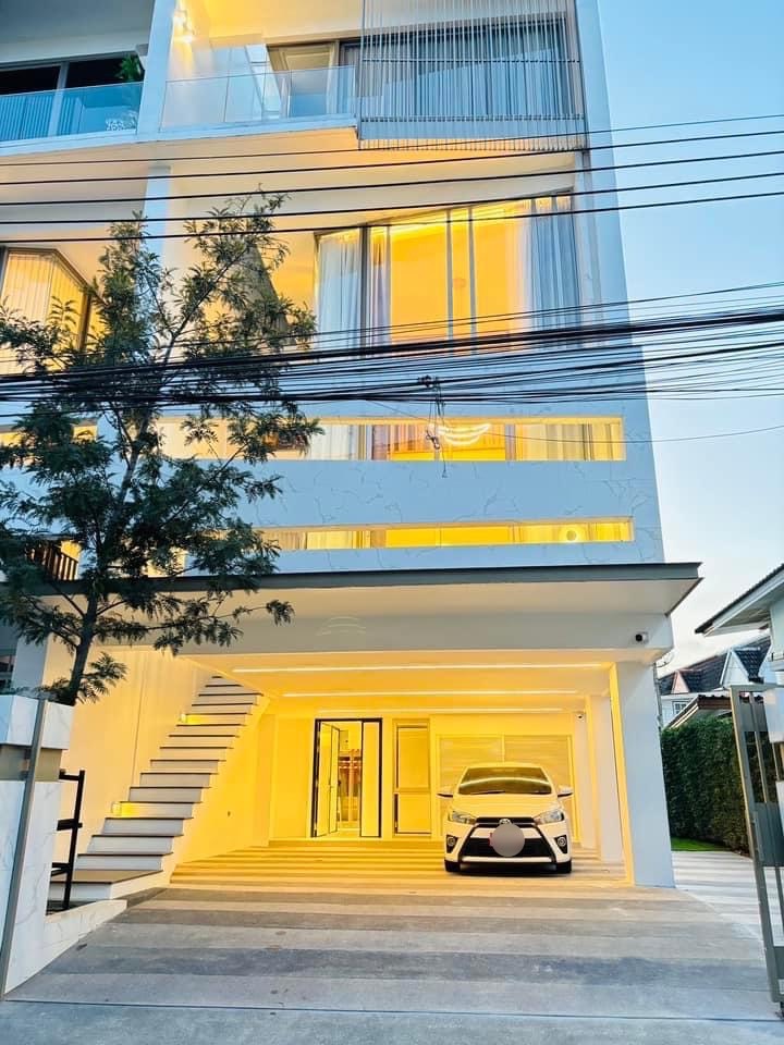 🔥 ทาวน์โฮมพร้อมลิฟต์ส่วนตัว รัชดา–ลาดพร้าว | ใกล้ BTS ภาวนา | เหมาะทำโฮมออฟฟิศ 🔥 ทาวน์โฮมพร้อมลิฟต์ส่วนตัว รัชดา–ลาดพร้าว | ใกล้ BTS ภาวนา | เหมาะทำโฮมออฟฟิศ