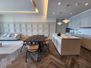 The Residences at Sindhorn Kempinski - Luxury 2 Beds Unit for Rent!