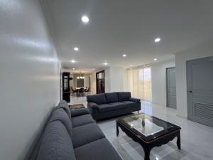 for rent 39 suites 3 bed 3 bath super deal🍭🍀