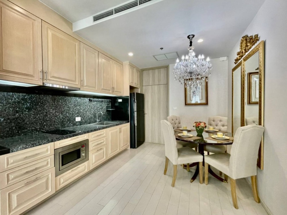 ♦ Nice Decoration ♦ ตึก C ชั้น 10+ Type B09| 80.12 ตร.ม. 2 ห้องนอน | คอนโดมี Skywalk เชื่อมเข้า BTS เพลินจิต, Central Embassy