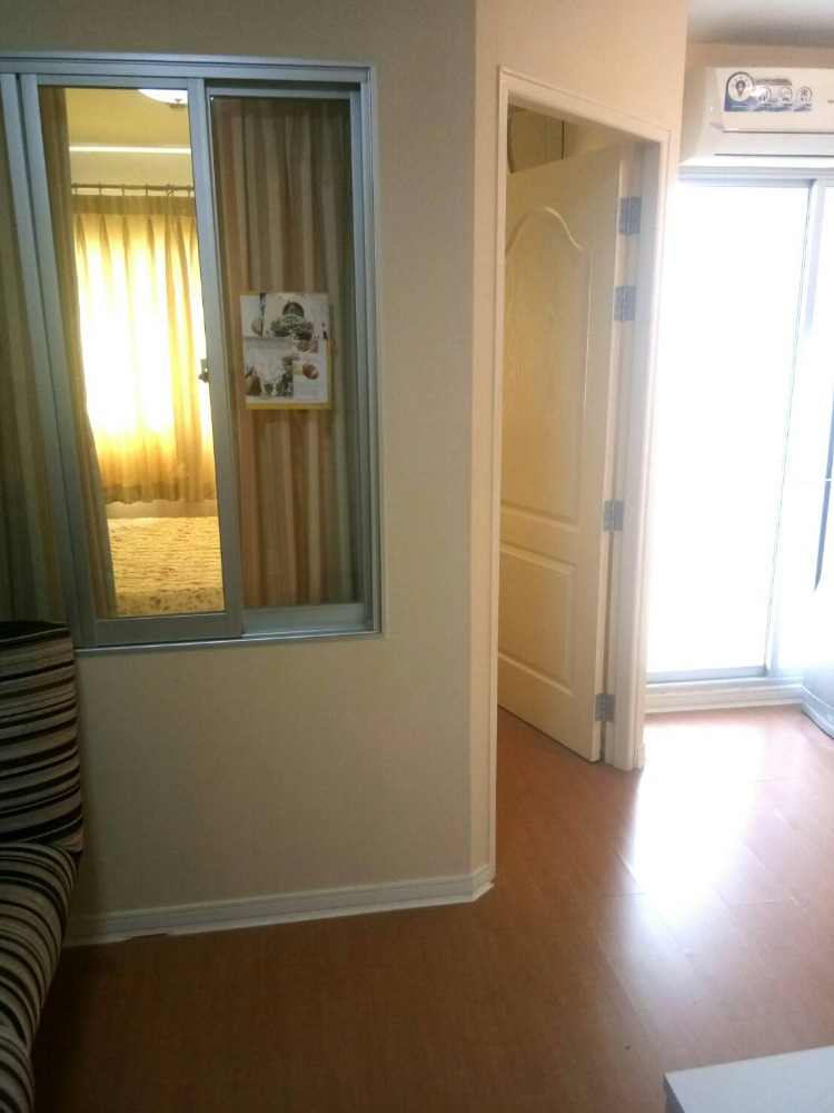 Cheapest price in the project, urgent sale!!! Lumpini Town Rattanathibet, 8th floor, ready to move in. Cheapest price in the project, urgent sale!!! Lumpini Town Rattanathibet, 8th floor, ready to move in.