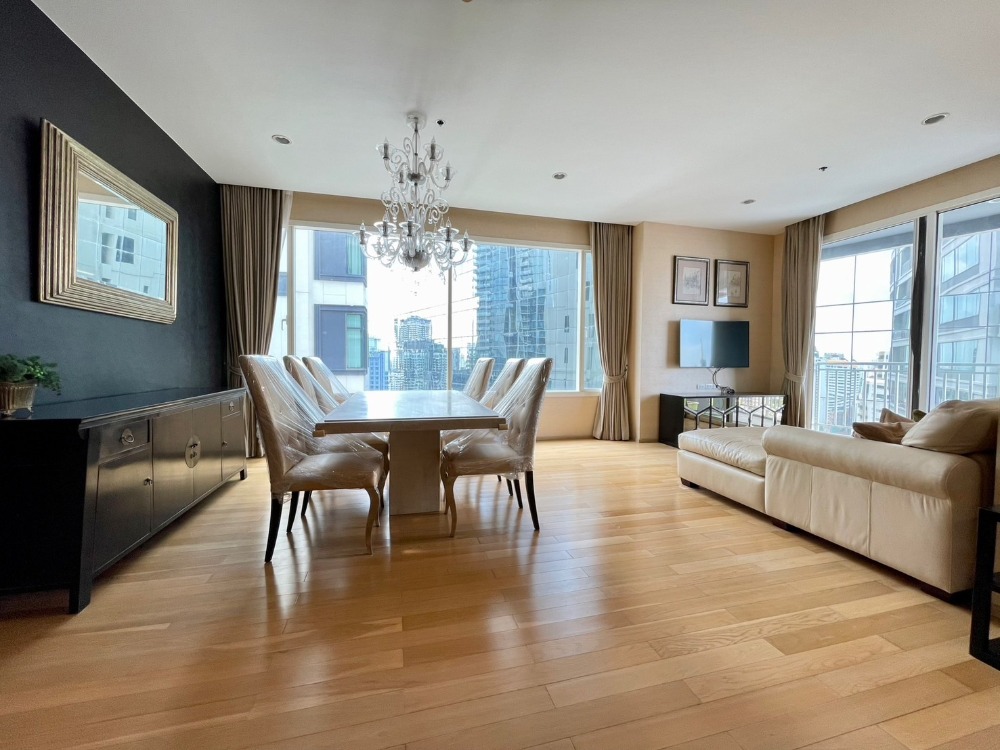 RENT ( 110,000 THB Negotiable) 3 Bed 130 sqm NEAR @BTS Prompong – รูปที่ 2