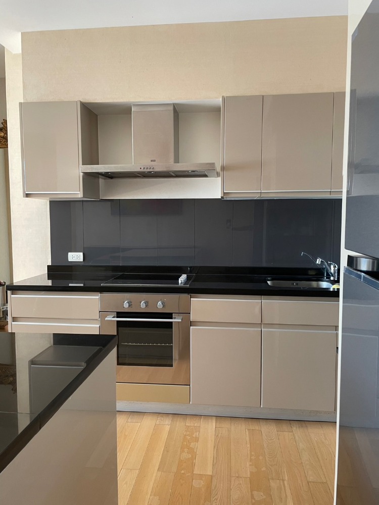 RENT ( 110,000 THB Negotiable) 3 Bed 130 sqm NEAR @BTS Prompong – รูปที่ 4