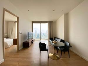 Magnolias Waterfront Residences - Luxury 1 Bed Condo for Sale!