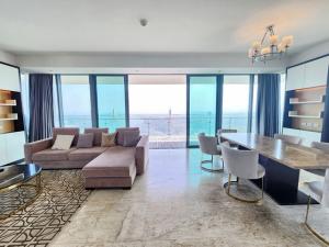 🌇 Stunning High-Rise Unit | The Pano Rama 3 | 223 sqm | 🚆 Near MRT Khlong Toei