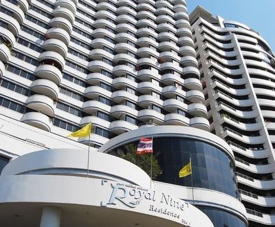 Urgent sale for only 1.35 million, Royal Rama 9 condo project, studio room 34 sq m., 15th floor (S4255)