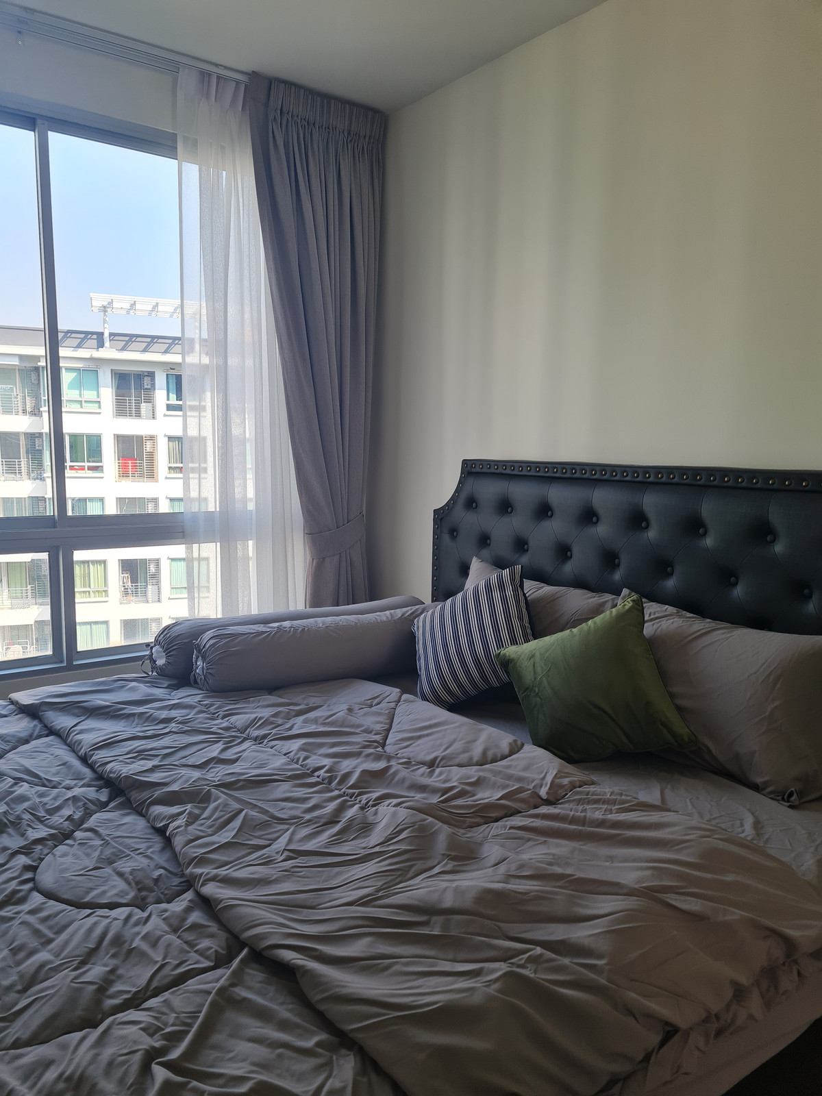 Beautifully decorated room, garden view, shady, fully furnished. Beautifully decorated room, garden view, shady, fully furnished.