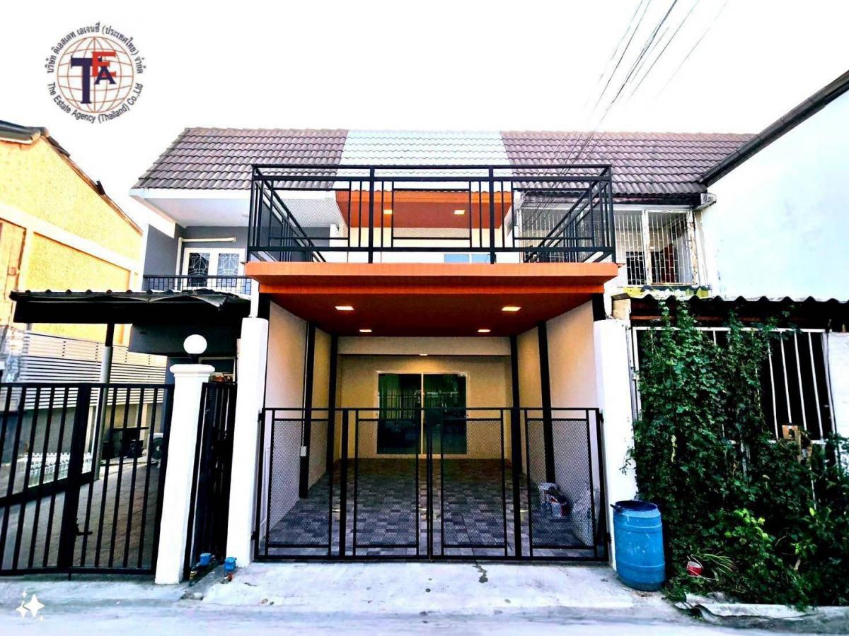 For sale: 2-storey townhouse, Ammarin Village 3, side 2, Sai Mai 79, Wongkorn Market, Sai Mai Hospital, Sukhapiban 5, Hathai Rat, Lam Luk Ka, Phahon Yothin, AC Market, Sai Mai Market, Bhumibol Hospital, Police Station, Green Line BTS - Km 25